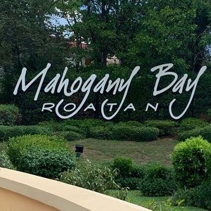 Meet your Posher, Evette